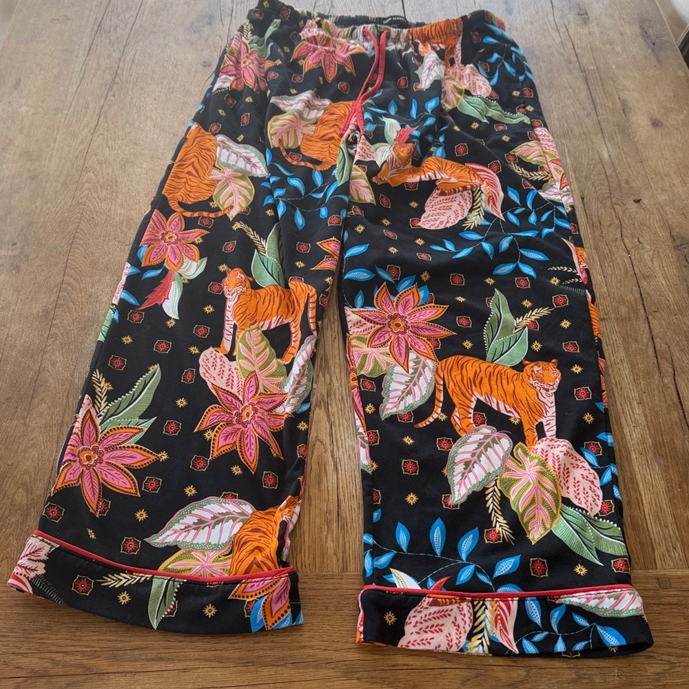 Room Service Tiger Floral Pajama Set XL - Picture 6 of 9